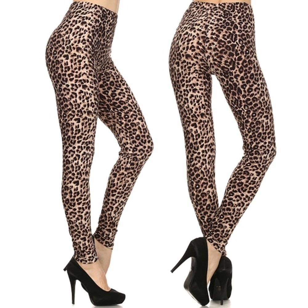 NWT [EEVEE] Plus Leopard Buttery Soft Stretch Leggings - Womens Size Fits 12-24